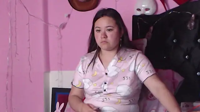 NikkiRous  online show from 25, 1, 2025