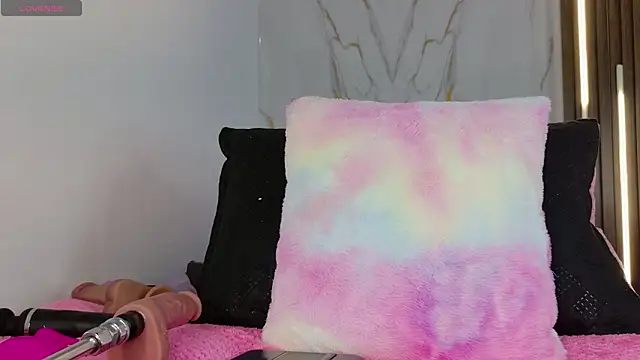 mia 099 online show from 25, 10, 2025