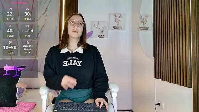 mia 099 online show from 2, 12, 2025