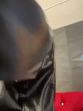 Snapshot of Ema_azel chatting on 20, 12, 2024 Ema azel online show from 20, 12, 2024