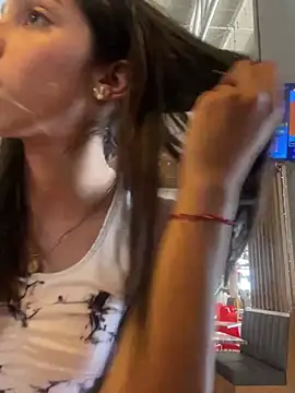 Snapshot of Ema_azel chatting on 8, 1, 2025 Ema azel online show from 8, 1, 2025