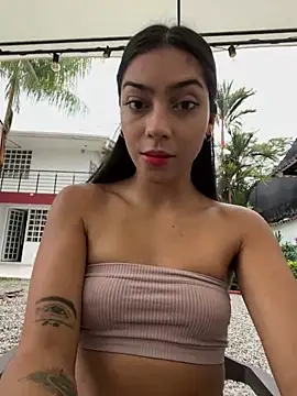 Snapshot of Ema_azel chatting on 18, 9, 2025 Ema azel online show from 18, 9, 2025