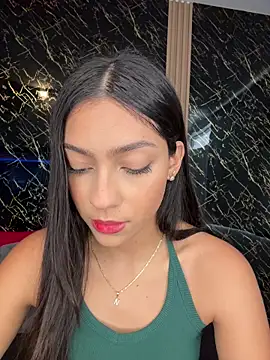 Snapshot of Ema_azel chatting on 13, 11, 2025 Ema azel online show from 13, 11, 2025