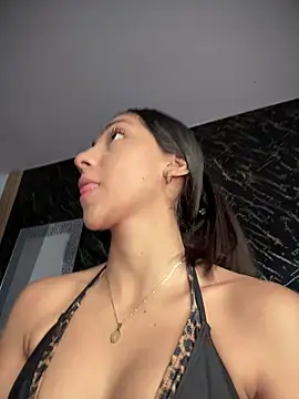 Snapshot of Ema_azel chatting on 22, 11, 2025 Ema azel online show from 22, 11, 2025