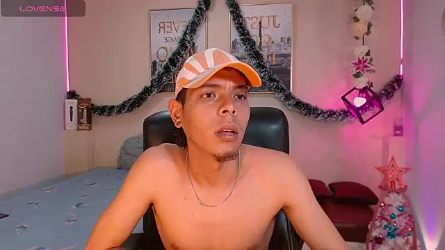 Snapshot of KokoAndRin chatting on 13, 12, 2024 KokoAndRin online show from 13, 12, 2024