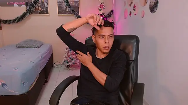 Snapshot of KokoAndRin chatting on 23, 12, 2024 KokoAndRin online show from 23, 12, 2024