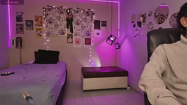 Snapshot of KokoAndRin chatting on 11, 2, 2025 KokoAndRin online show from 11, 2, 2025