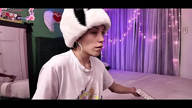 Snapshot of KokoAndRin chatting on 4, 11, 2025 KokoAndRin online show from 4, 11, 2025