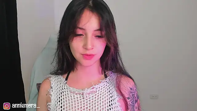 Snapshot of annie_mora chatting on 24, 1, 2025 annie mora online show from 24, 1, 2025