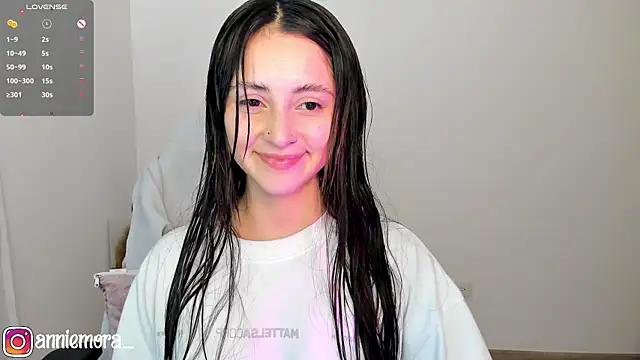 Snapshot of annie_mora chatting on 25, 2, 2025 annie mora online show from 25, 2, 2025