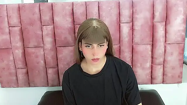 Daniela Pink  online show from 6, 1, 2025