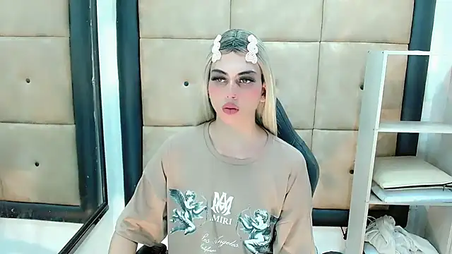 Daniela Pink  online show from 16, 2, 2025