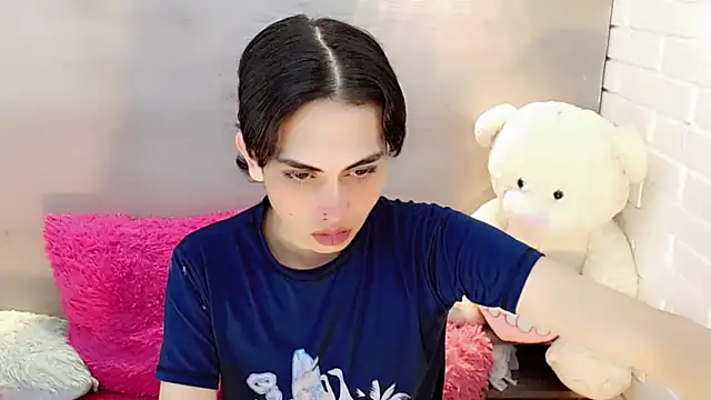 Daniela Pink  online show from 10, 9, 2025