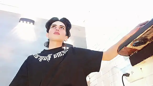 Daniela Pink  online show from 13, 9, 2025