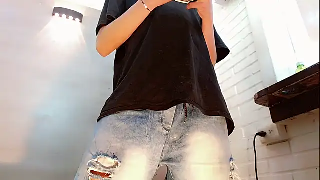 Daniela Pink  online show from 5, 12, 2025