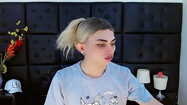 Daniela Pink  online show from 7, 3, 2026