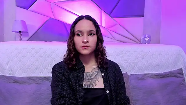 AnnyThompson  online show from 22, 12, 2024