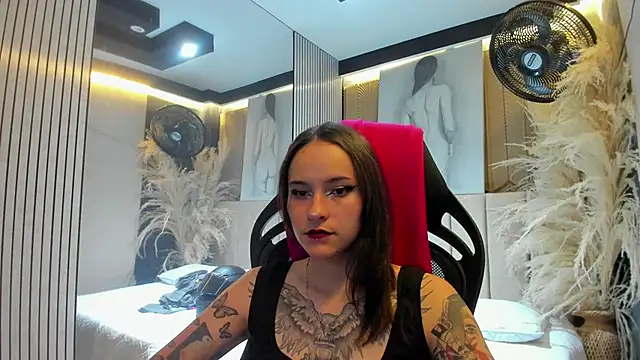 AnnyThompson  online show from 30, 3, 2026