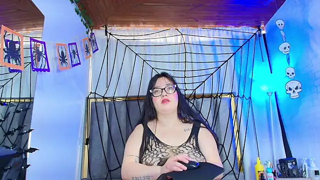 Snapshot of Zoe_Curvy chatting on 25, 10, 2025 Zoe Curvy online show from 25, 10, 2025