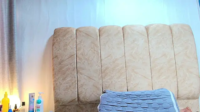 Snapshot of Zoe_Curvy chatting on 14, 1, 2026 Zoe Curvy online show from 14, 1, 2026