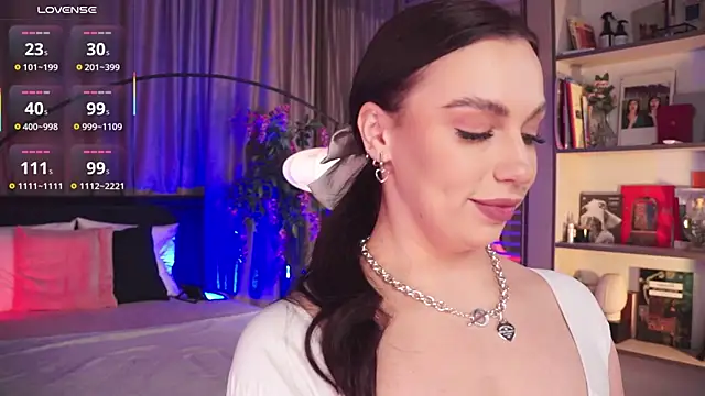 LunaNight online show from 4, 2, 2025