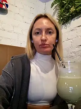 Miss    Mia  online show from 2, 10, 2025