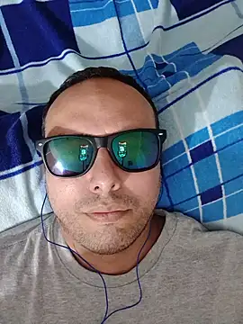 Snapshot of ElSunEagle chatting on 2, 7, 2026 ElSunEagle online show from 2, 7, 2026