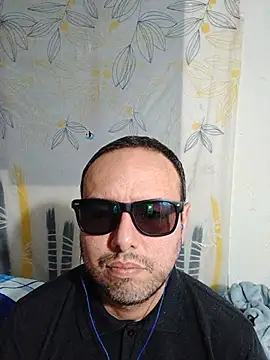 Snapshot of ElSunEagle chatting on 9, 7, 2026 ElSunEagle online show from 9, 7, 2026