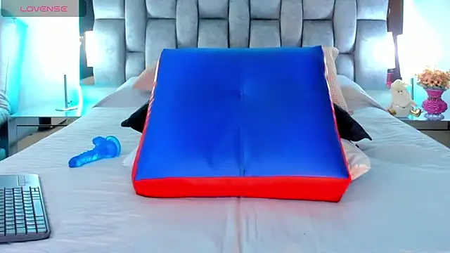 Abbye blue01 online show from 4, 12, 2024