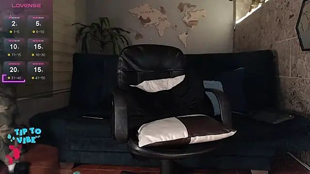 Snapshot of rogert_xx chatting on 15, 2, 2025 rogert xx online show from 15, 2, 2025