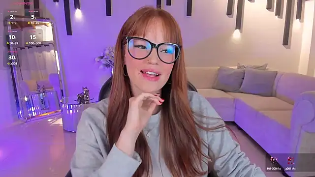 Snapshot of CorinneRusso chatting on 27, 2, 2025 CorinneRusso online show from 27, 2, 2025