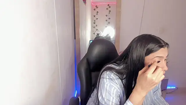 Snapshot of hellensexy chatting on 19, 12, 2024 hellensexy online show from 19, 12, 2024