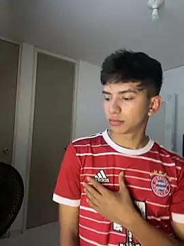 Leonarrrd 01 online show from 11, 12, 2024