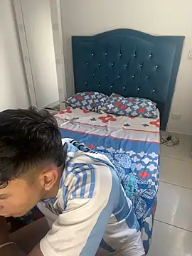 Leonarrrd 01 online show from 15, 2, 2025