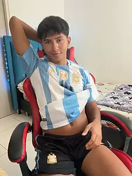 Leonarrrd 01 online show from 28, 2, 2026