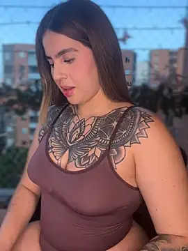 ValerieHilton online show from 15, 1, 2025