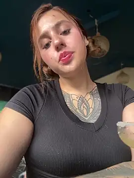 ValerieHilton online show from 1, 3, 2025