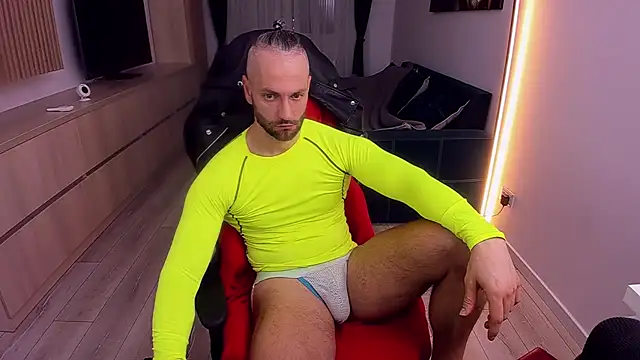 Snapshot of MarisMuscle chatting on 22, 2, 2025 MarisMuscle online show from 22, 2, 2025
