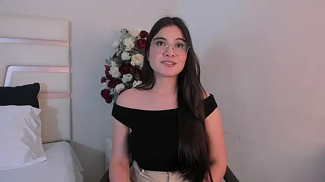 Snapshot of CamilaSofiia chatting on 22, 1, 2025 CamilaSofiia online show from 22, 1, 2025