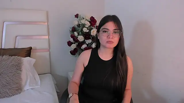 Snapshot of CamilaSofiia chatting on 5, 2, 2025 CamilaSofiia online show from 5, 2, 2025