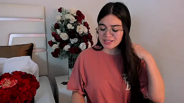 Snapshot of CamilaSofiia chatting on 18, 2, 2025 CamilaSofiia online show from 18, 2, 2025