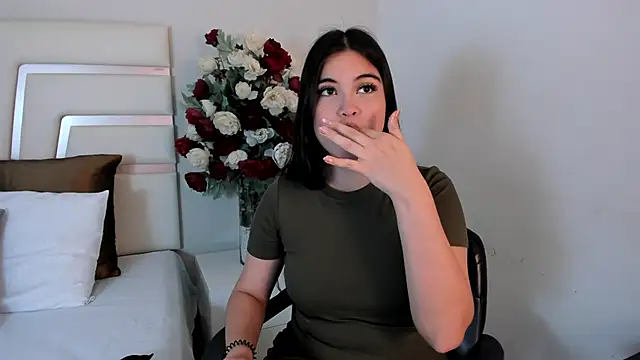 Snapshot of CamilaSofiia chatting on 28, 2, 2025 CamilaSofiia online show from 28, 2, 2025