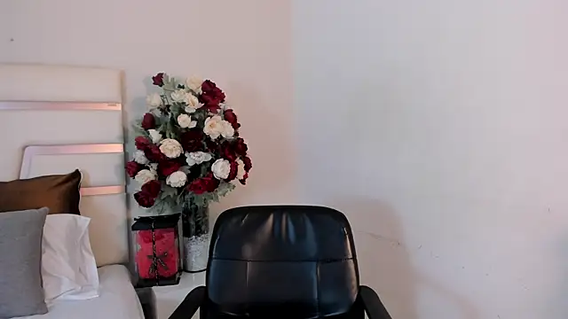 Snapshot of CamilaSofiia chatting on 11, 3, 2025 CamilaSofiia online show from 11, 3, 2025