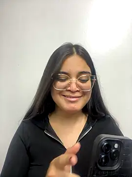 Snapshot of CamilaSofiia chatting on 22, 10, 2025 CamilaSofiia online show from 22, 10, 2025
