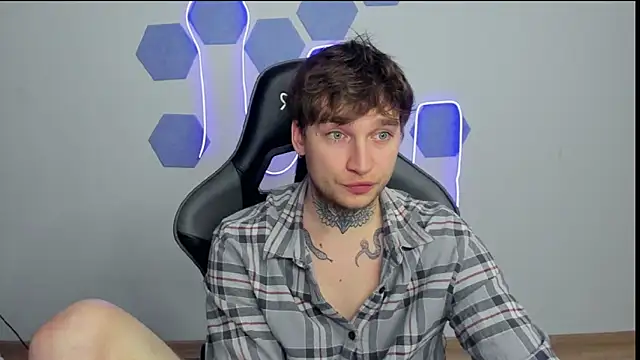 Snapshot of Chris_Tyson chatting on 18, 12, 2024 Chris Tyson online show from 18, 12, 2024