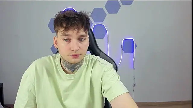 Snapshot of Chris_Tyson chatting on 21, 12, 2024 Chris Tyson online show from 21, 12, 2024