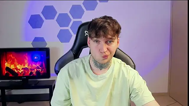 Snapshot of Chris_Tyson chatting on 2, 2, 2025 Chris Tyson online show from 2, 2, 2025