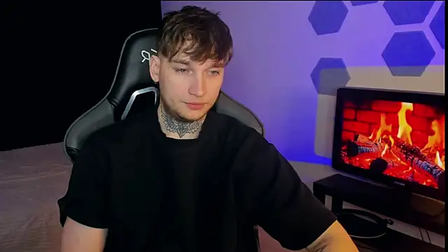 Snapshot of Chris_Tyson chatting on 19, 2, 2025 Chris Tyson online show from 19, 2, 2025