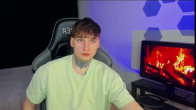 Snapshot of Chris_Tyson chatting on 22, 2, 2025 Chris Tyson online show from 22, 2, 2025