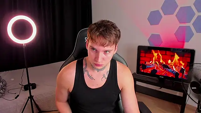 Snapshot of Chris_Tyson chatting on 11, 9, 2025 Chris Tyson online show from 11, 9, 2025